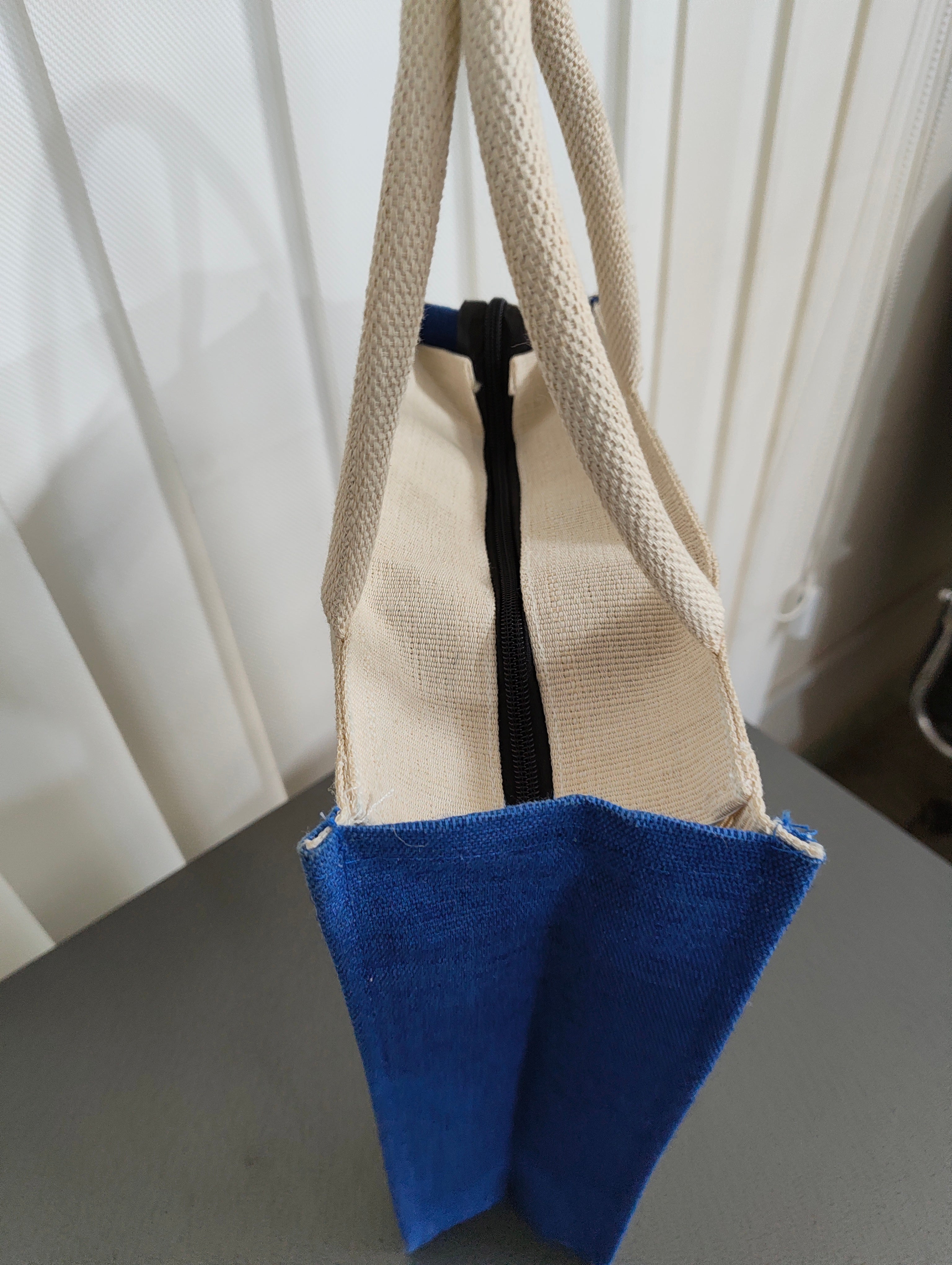 Jute Bag White and Blue (Zipper) 04