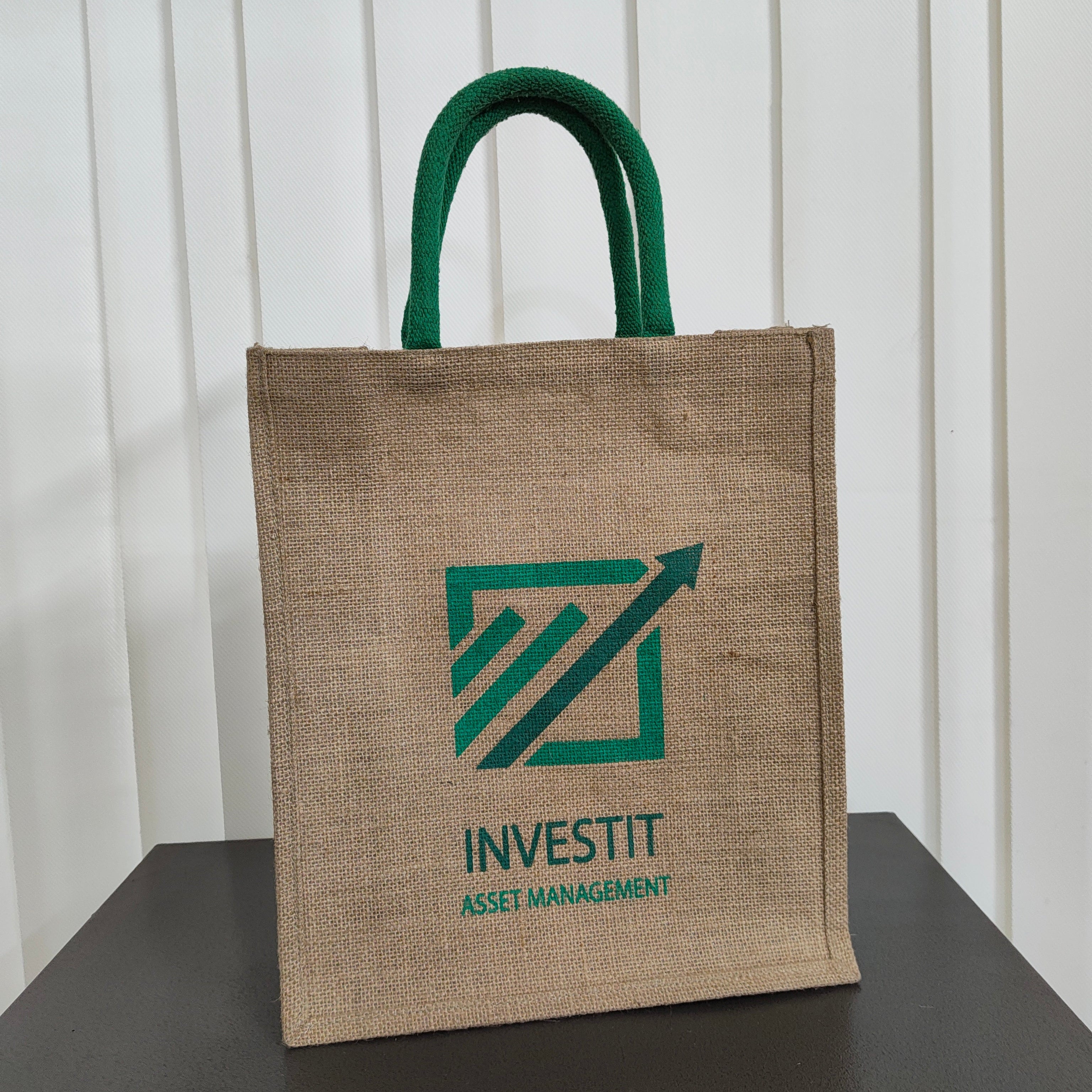 Jute Bag With Green Handle (Without Zipper) 01 front
